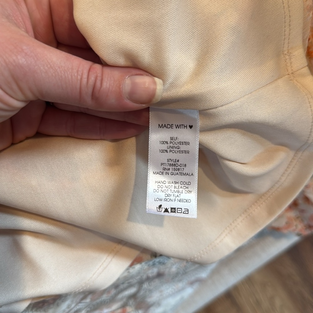Floral Ruched Top - Picture 8 of 8